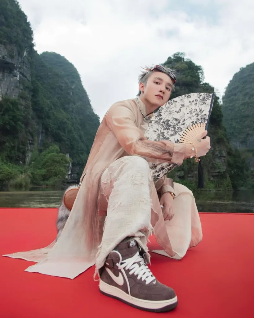 Sơn Tùng MTP trong MV Come My Way Sơn Tùng MTP trong MV Come My Way