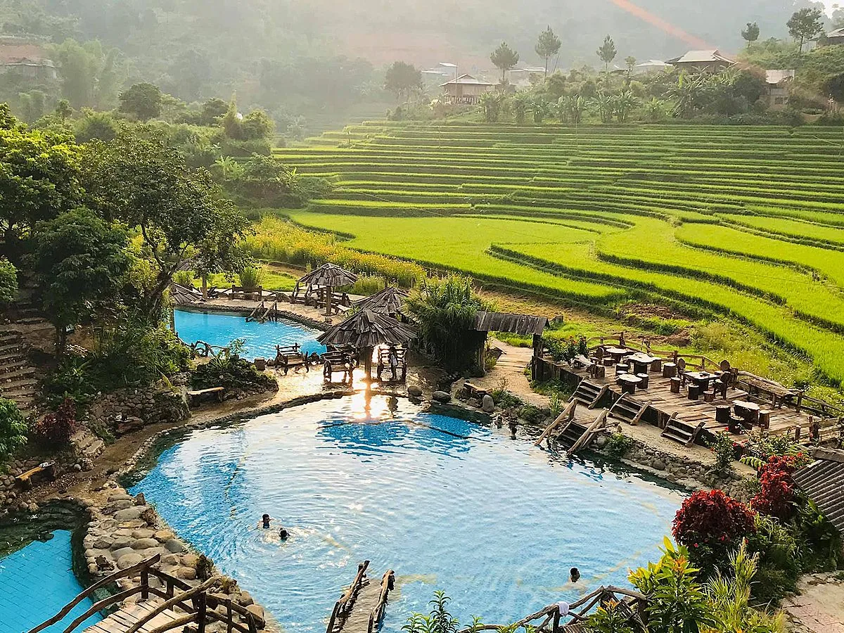 Suối khoáng nóng Trạm Tấu